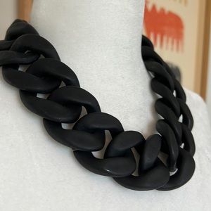Chunky matte chain necklace